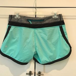Lululemon River Rock Groovy Run Shorts, size 4